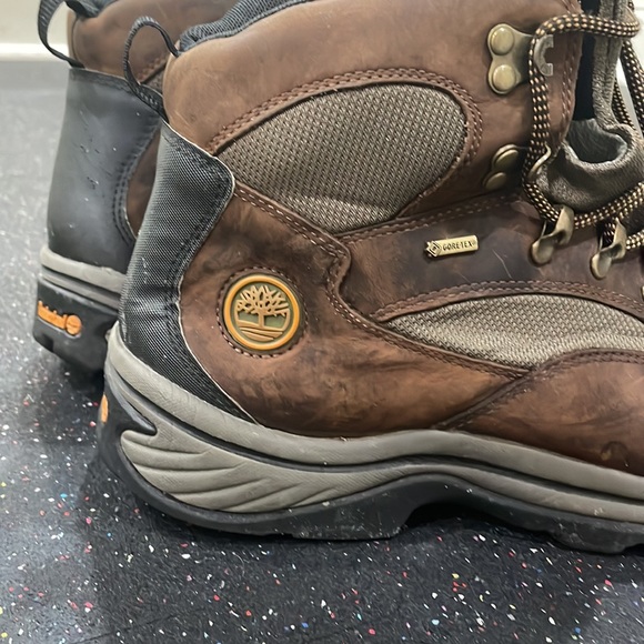 Timberland brown boots. Mens size 12. Goretex. Outdoor and performance boots. - Picture 2 of 4